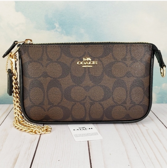 coach large wristlet size